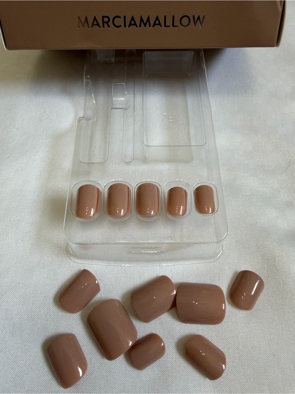 Red Aspen Dashes-extra nails - Picture 13 of 15